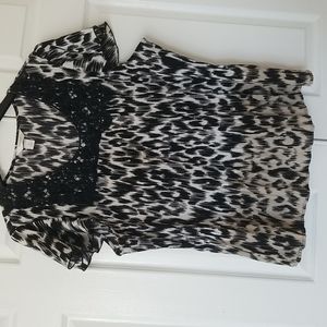 CJ Banks size 2X black white and beige blouse
